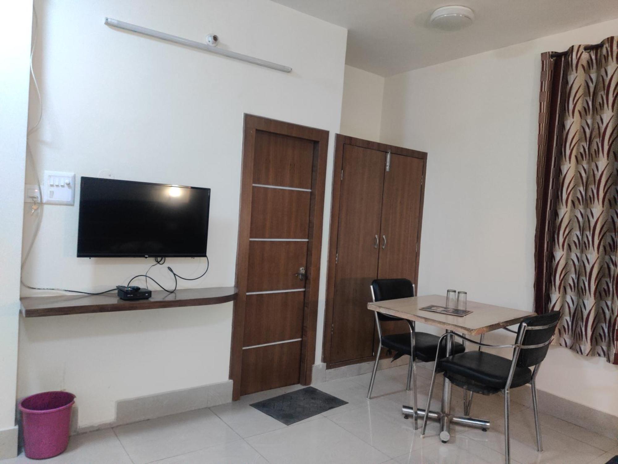 Hotel Hv Nahan Luaran gambar